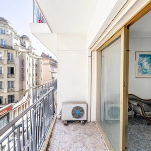 Property in Carre d'Or