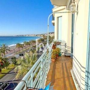 Property in Carre d'Or