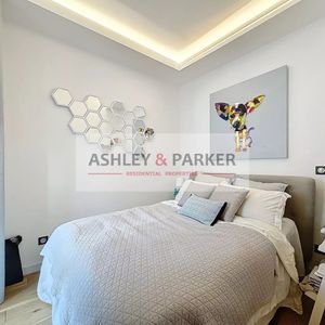 Property in Carre d'Or