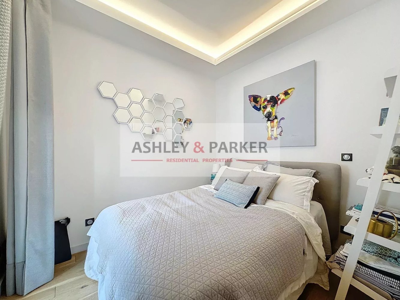 Property photo in Carre d'Or