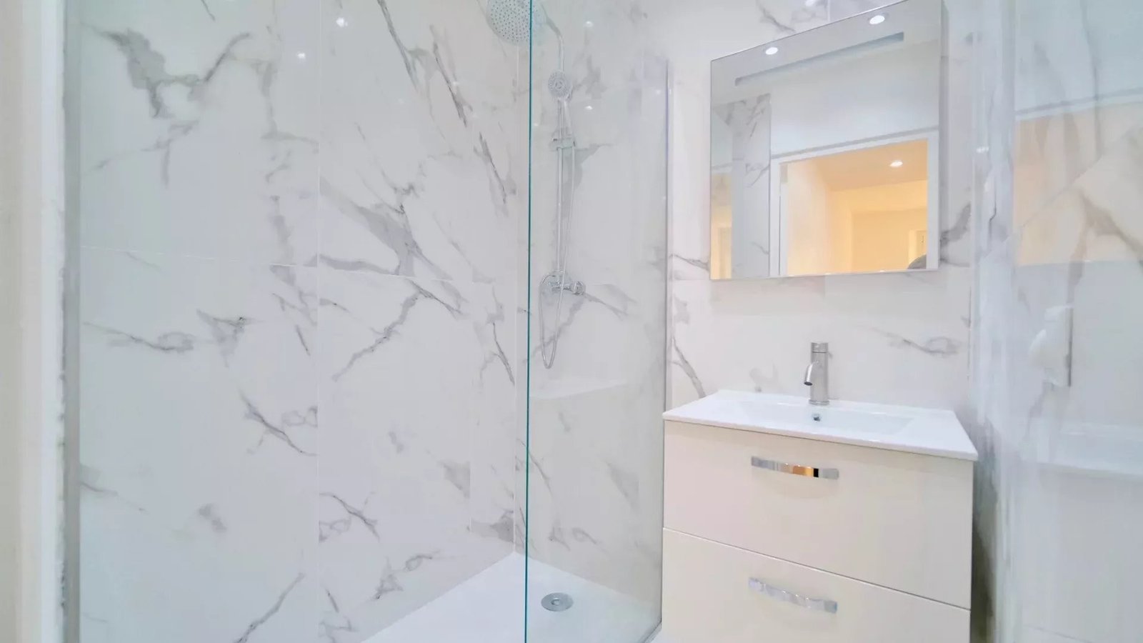 Property photo in Port