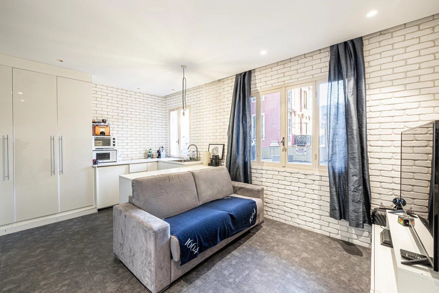 Property photo in Port