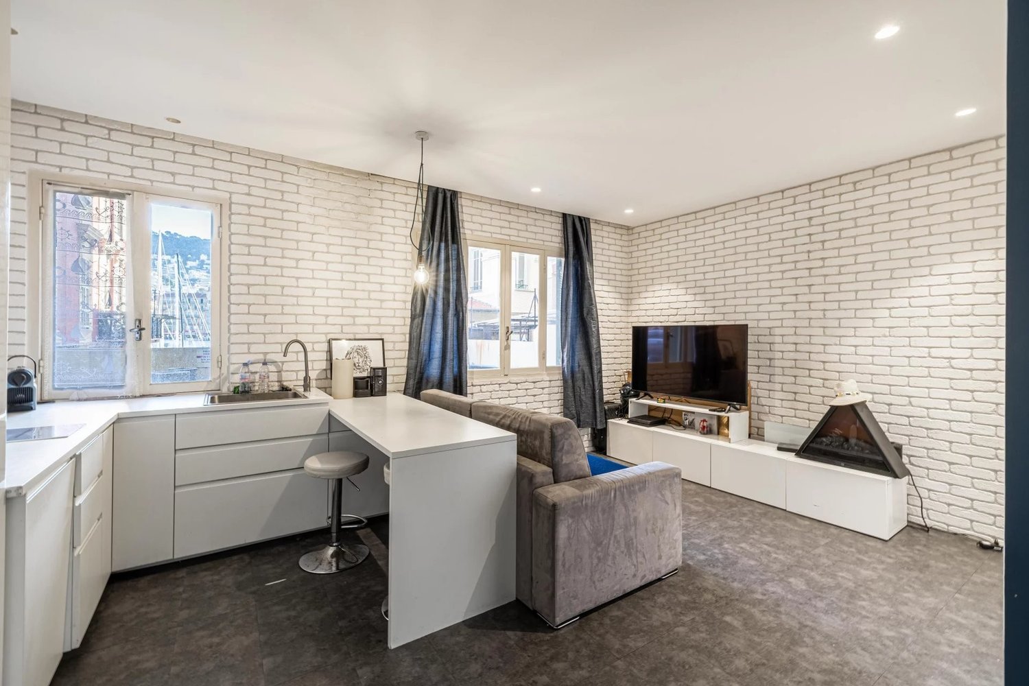 Property photo in Port