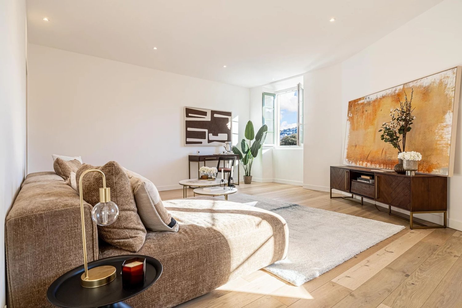 Property photo in Port