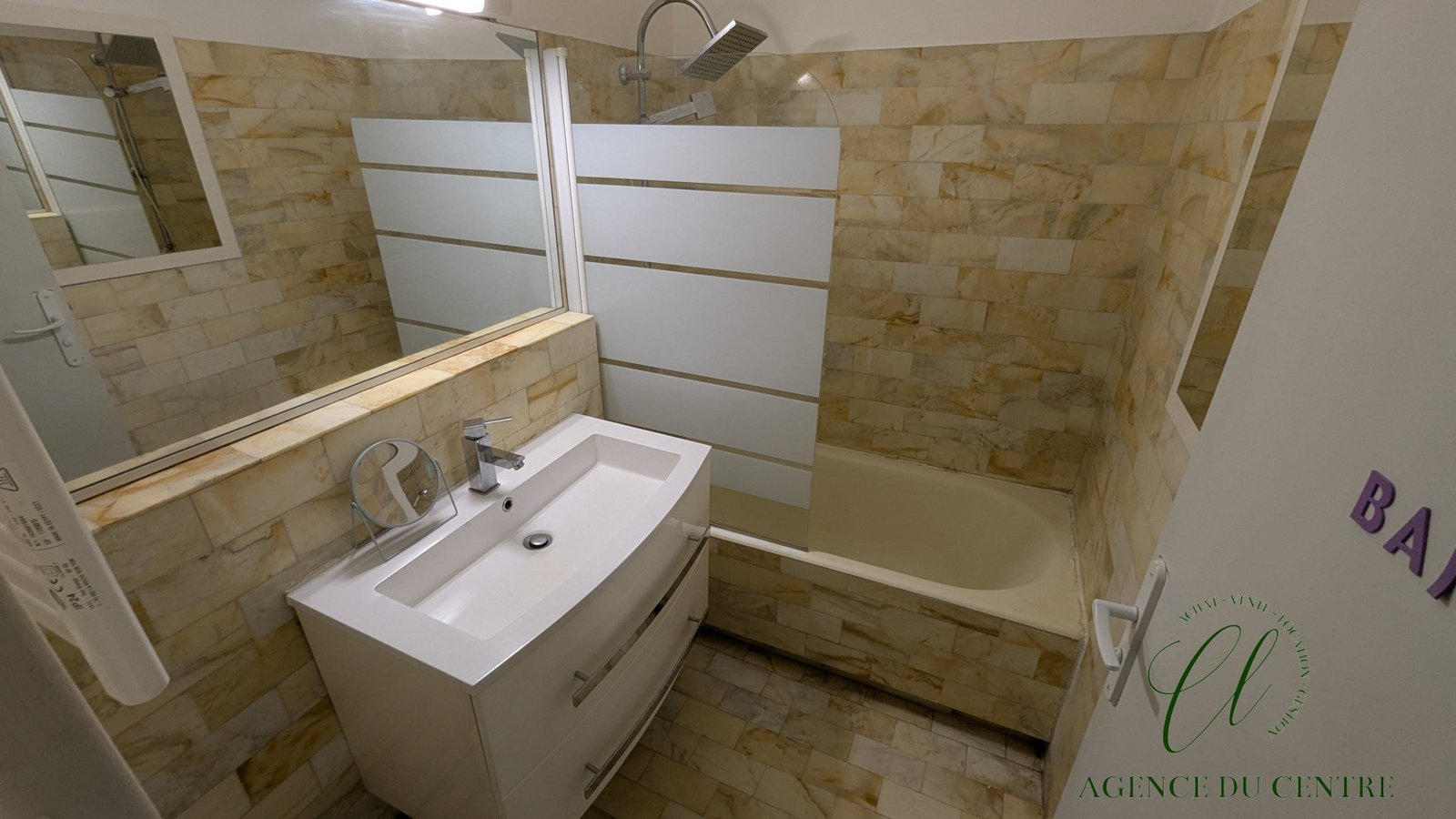 Property photo in Port