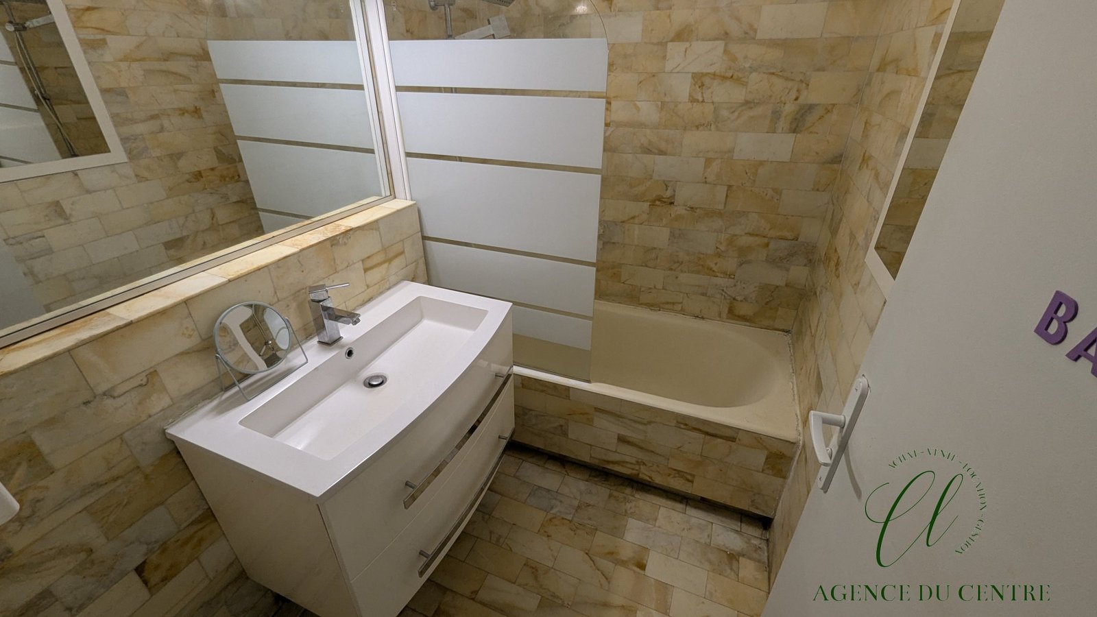 Property photo in Port