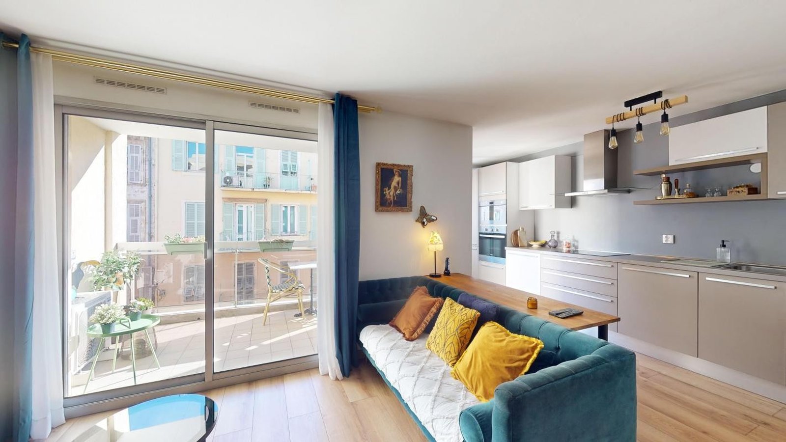 Property photo in Port