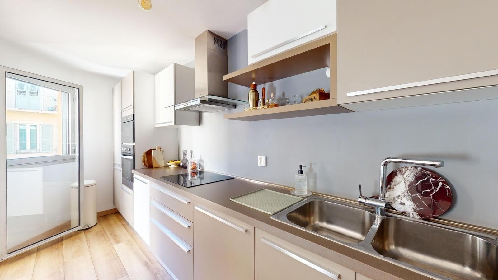 Property photo in Port