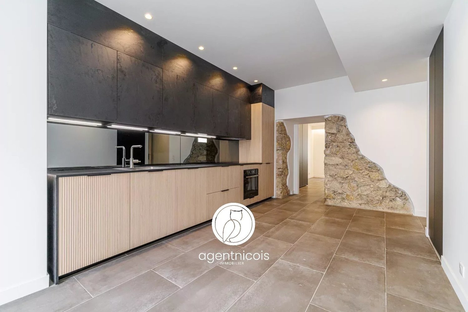 Property photo in Port