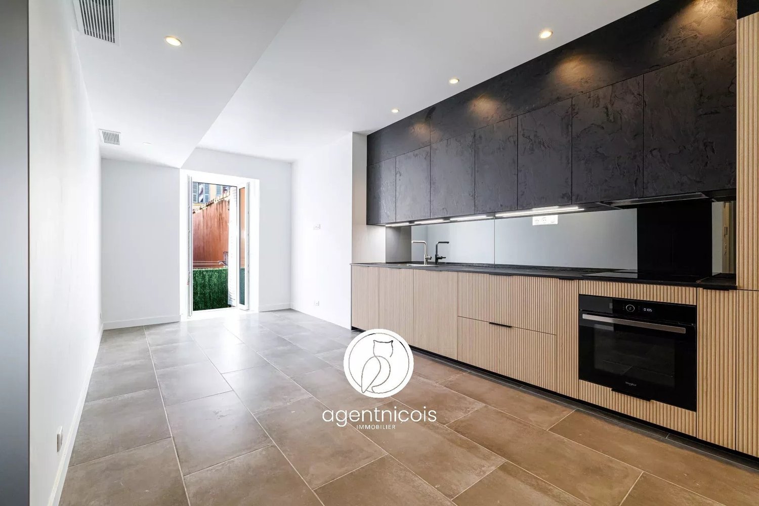 Property photo in Port