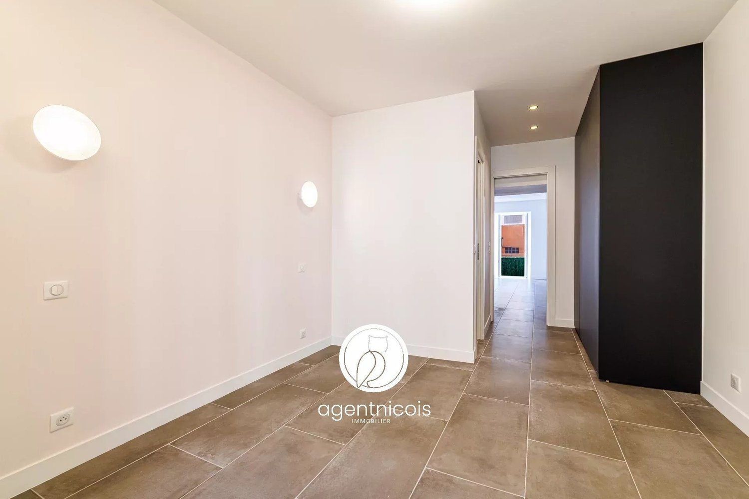 Property photo in Port