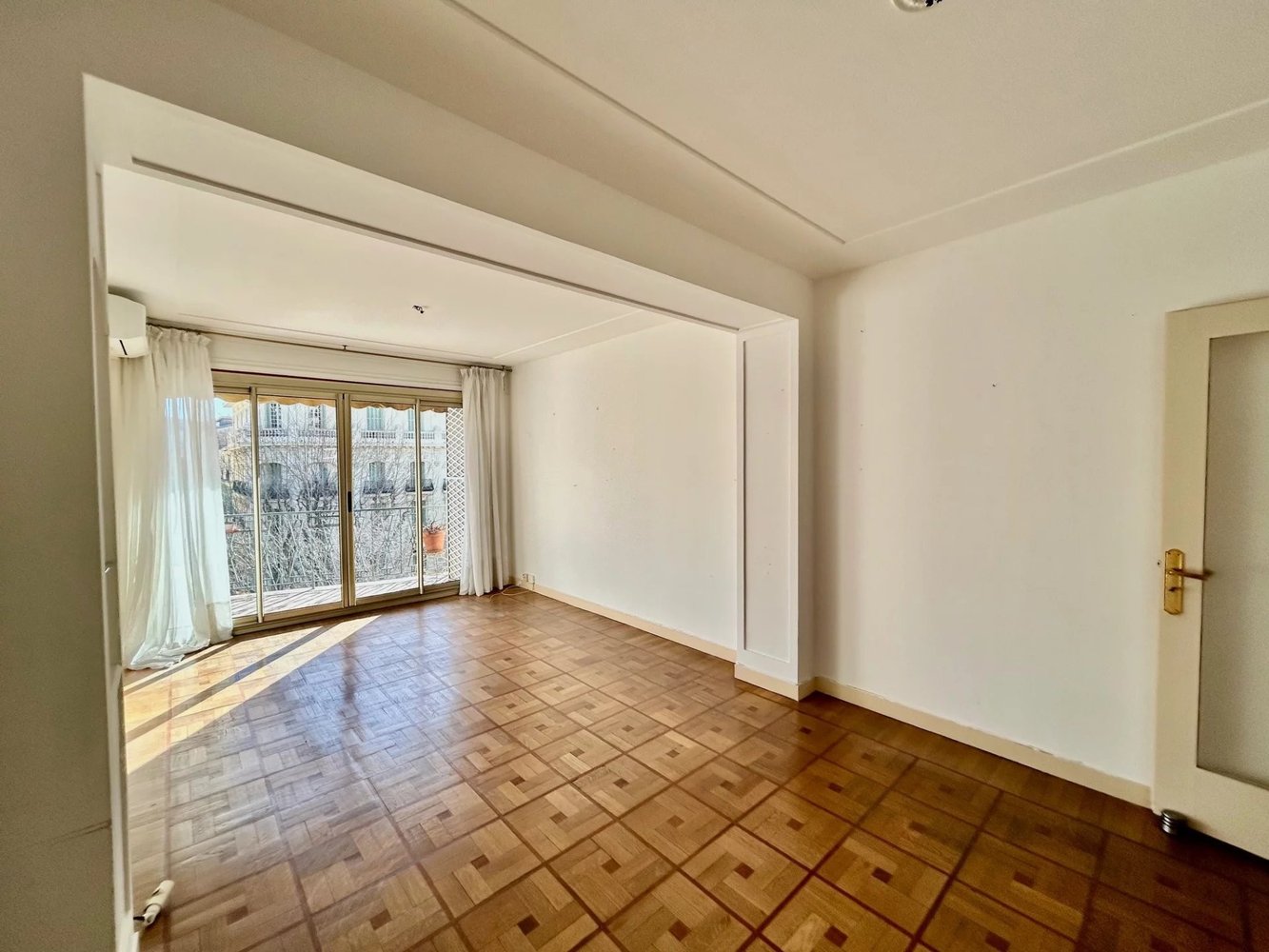 Property photo in Carre d'Argent