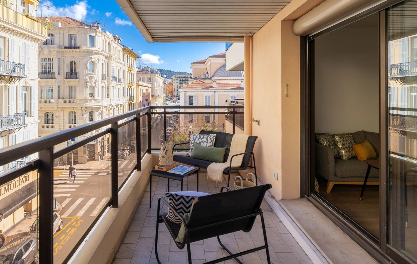 Property photo in Carre d'Argent