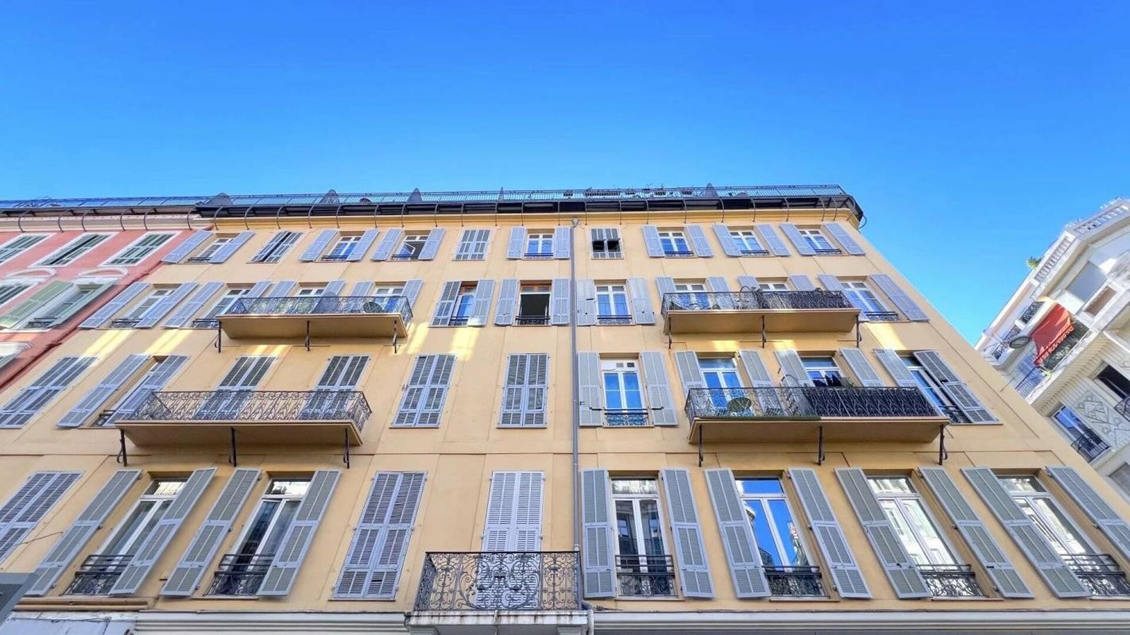 Property photo in Carre d'Argent
