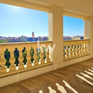 Property in Carre d'Argent