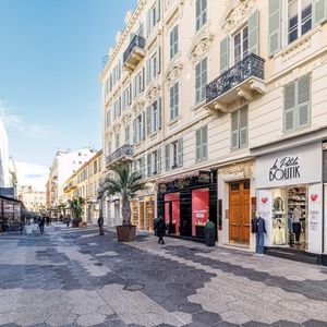 Property in Carre d'Argent