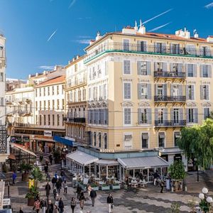 Property in Carre d'Argent