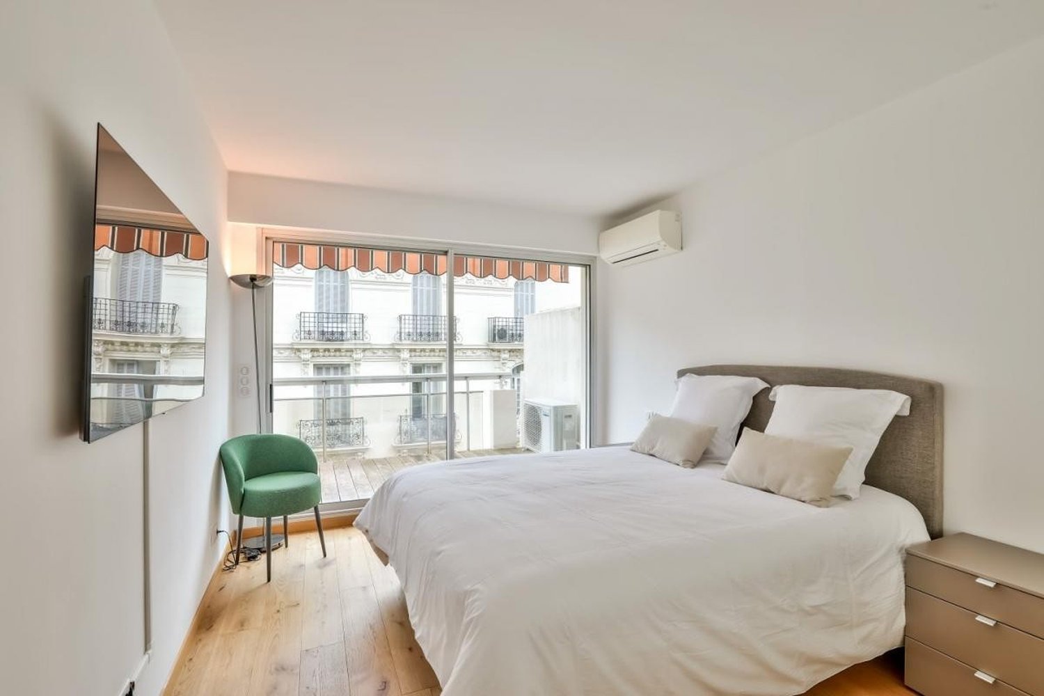 Property photo in Carre d'Argent