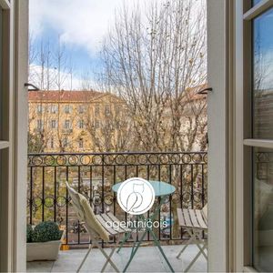 Property in Carre d'Or