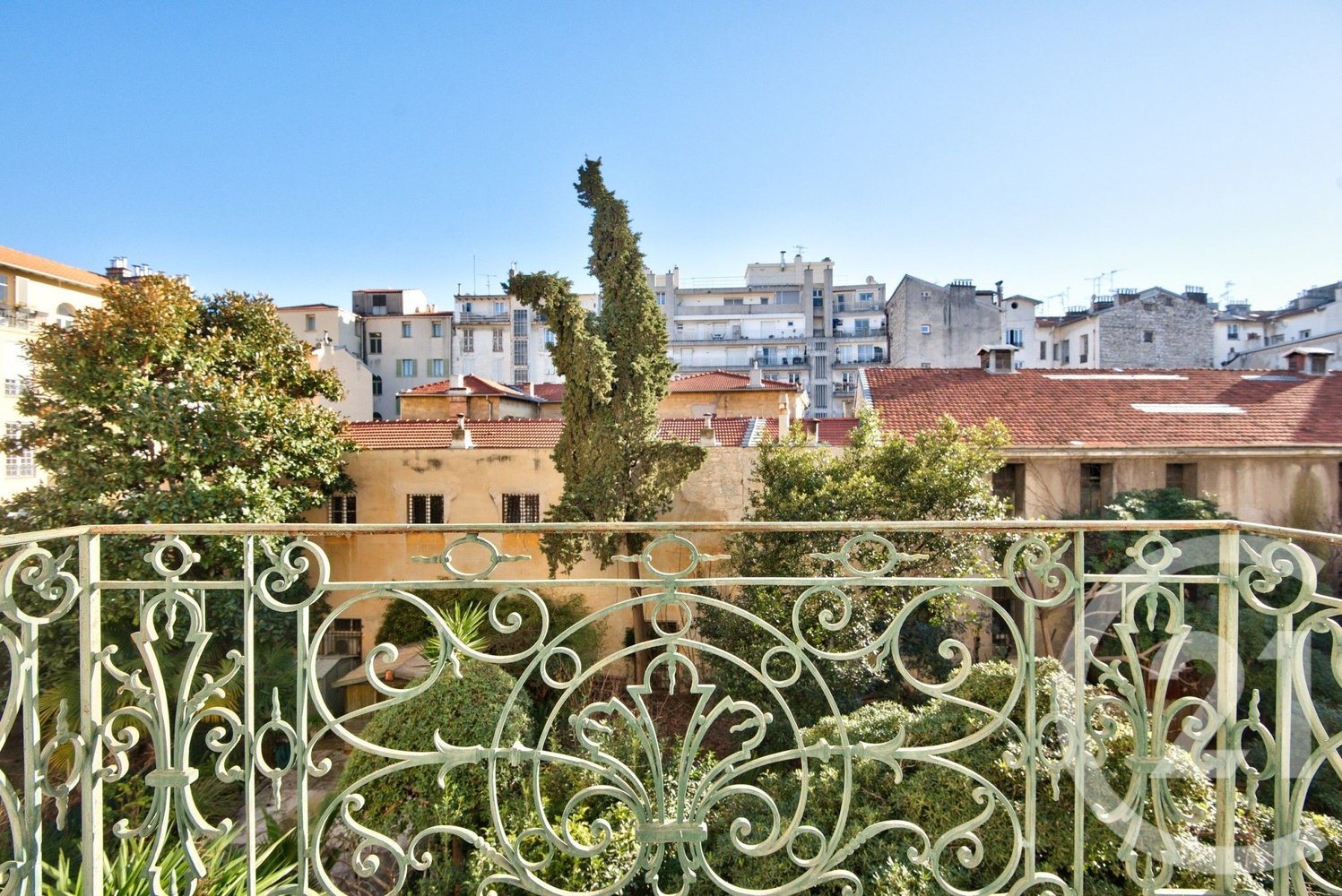Property photo in Carre d'Or