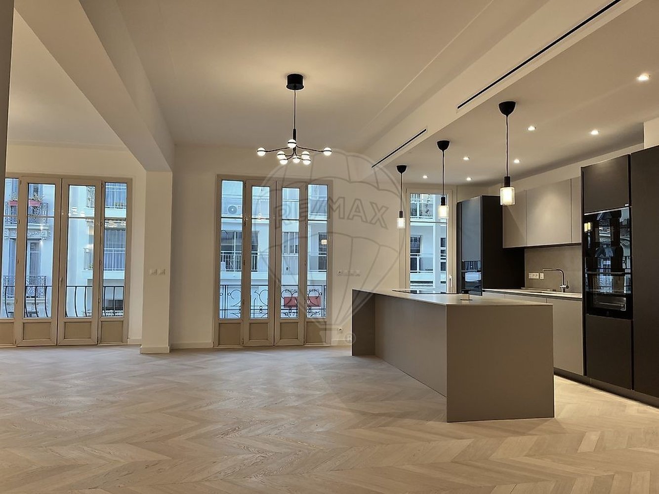 Property photo in Carre d'Or