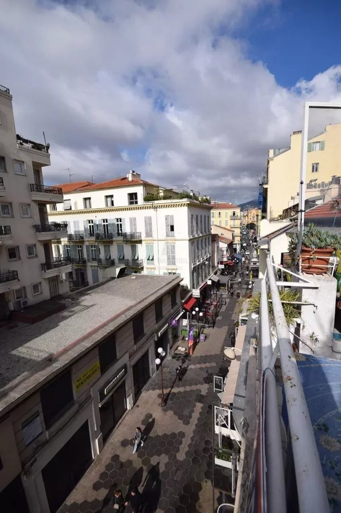 Property photo in Carre d'Or