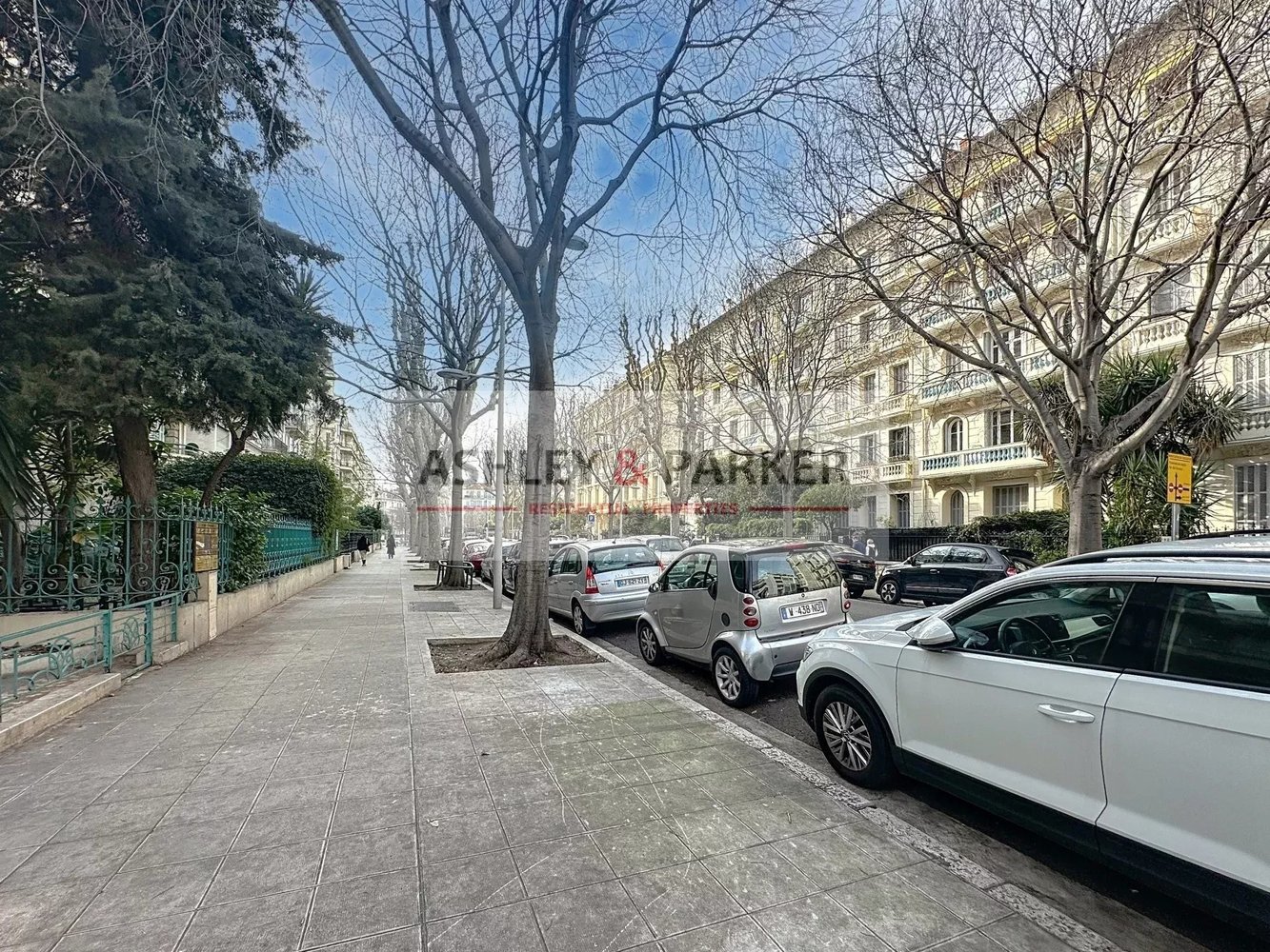 Property photo in Carre d'Or