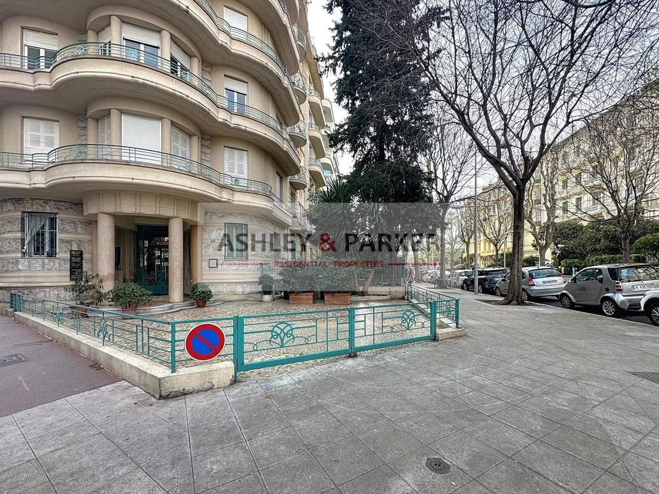 Property photo in Carre d'Or