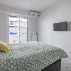 Property in Carre d'Or