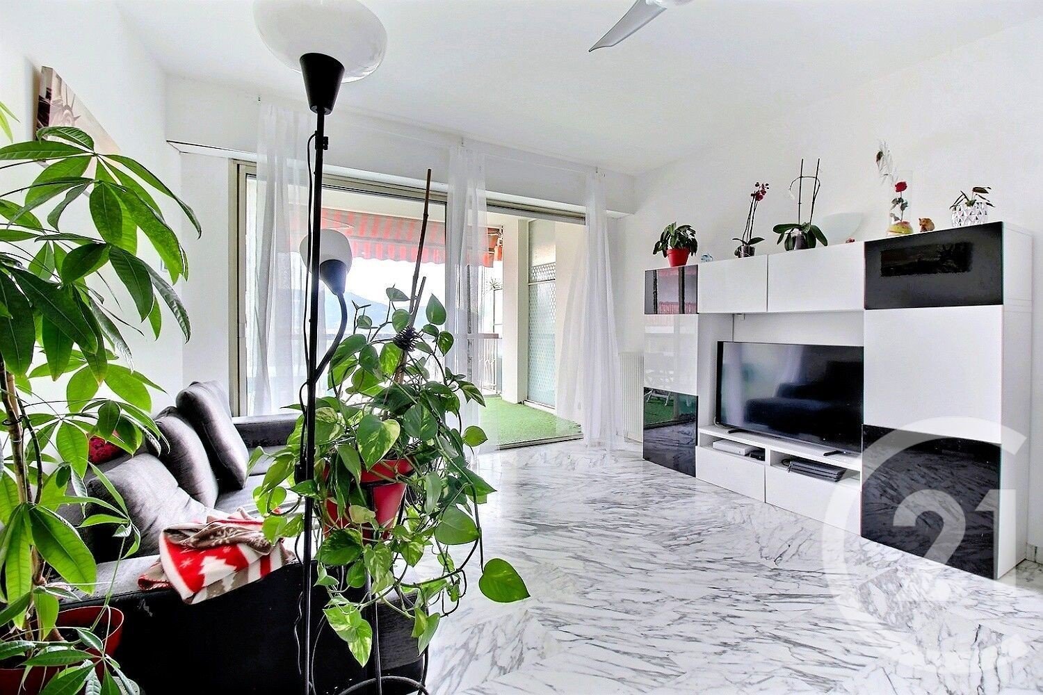 Property photo in Carre d'Or