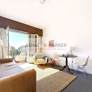 Property in Carre d'Or