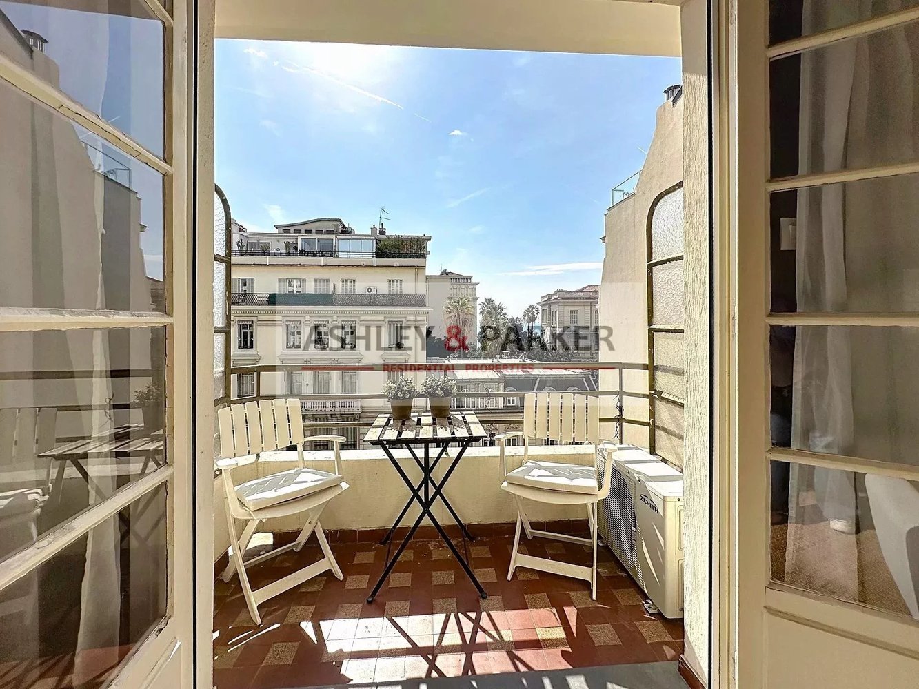 Property photo in Carre d'Or