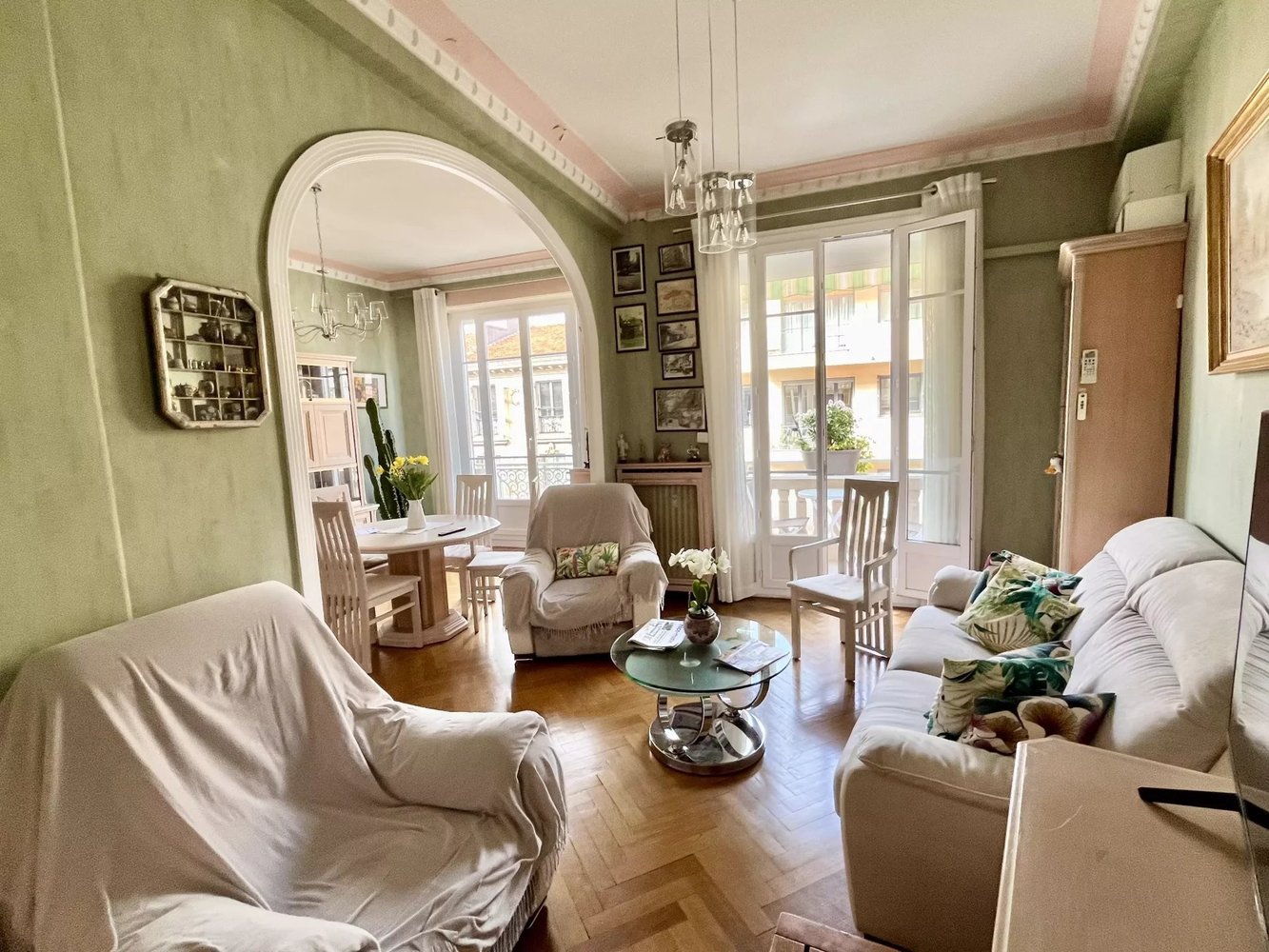 Property photo in Carre d'Or