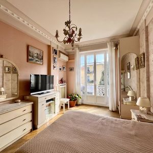 Property in Carre d'Or
