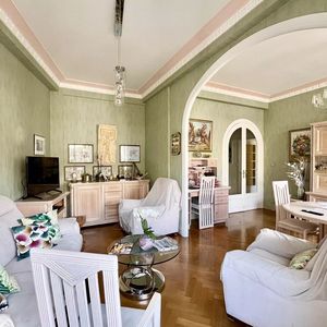 Property in Carre d'Or