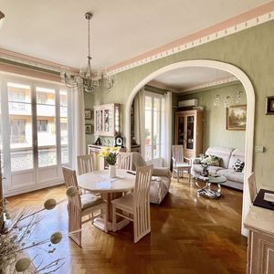 Property in Carre d'Or