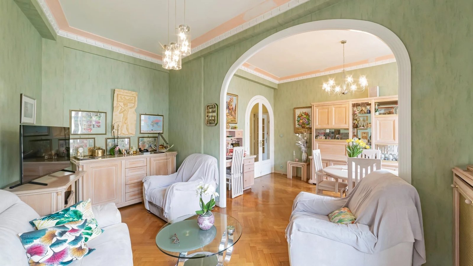 Property photo in Carre d'Or