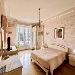 Property in Carre d'Or