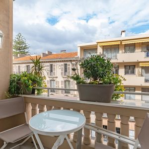 Property in Carre d'Or