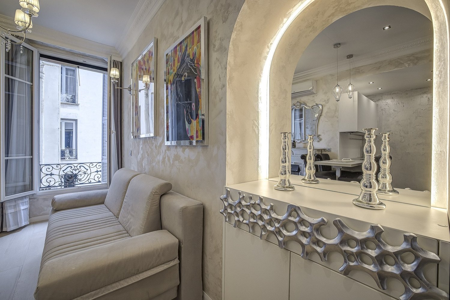 Property photo in Carre d'Or