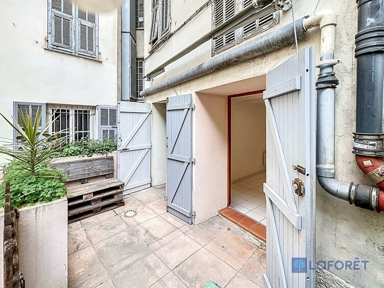 Property photo in Musicians Quarter