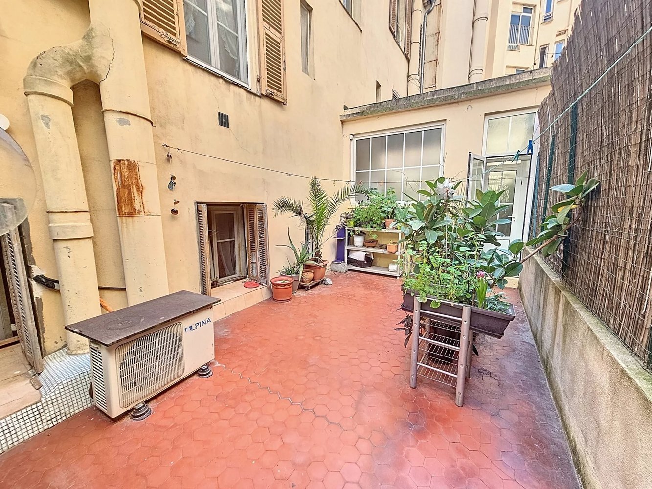 Property photo in Musicians Quarter