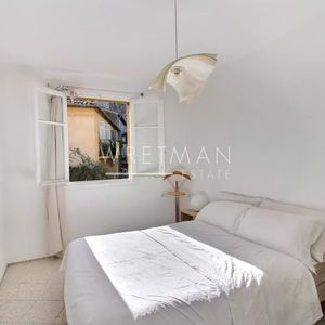 Property in Old Town