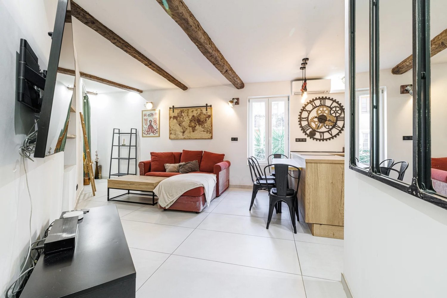 Property photo in Port