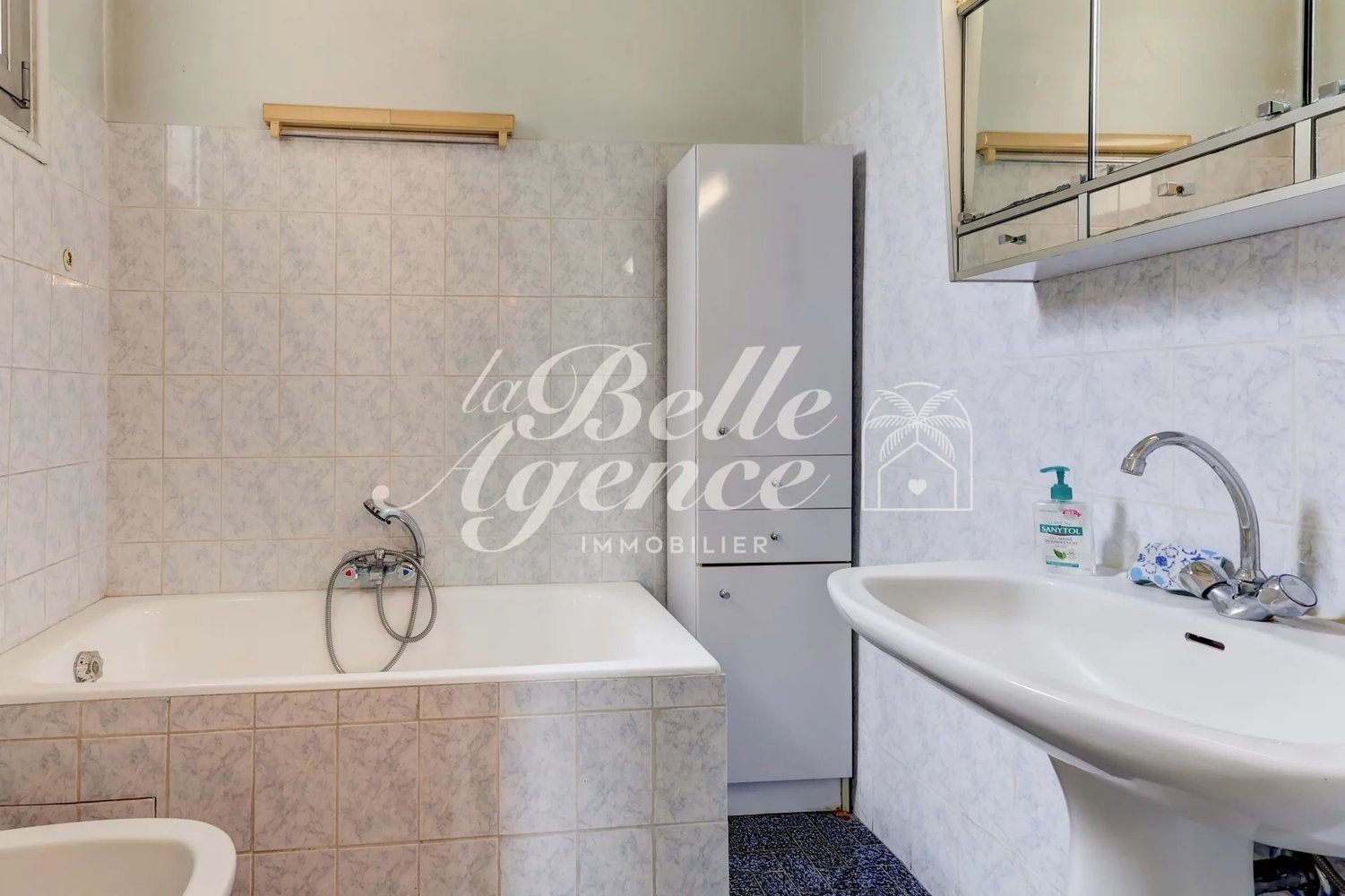 Property photo in Port