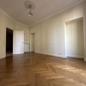 Property in Carre d'Argent