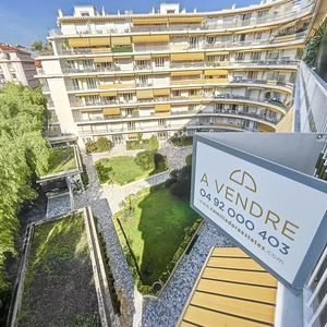 Property in Carre d'Argent