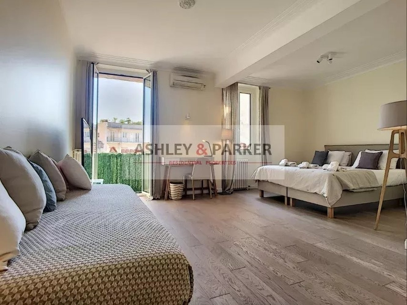 Property photo in Carre d'Argent