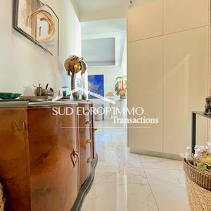 Property in Carre d'Argent