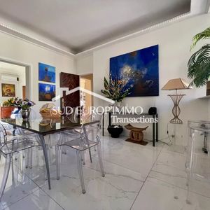 Property in Carre d'Argent